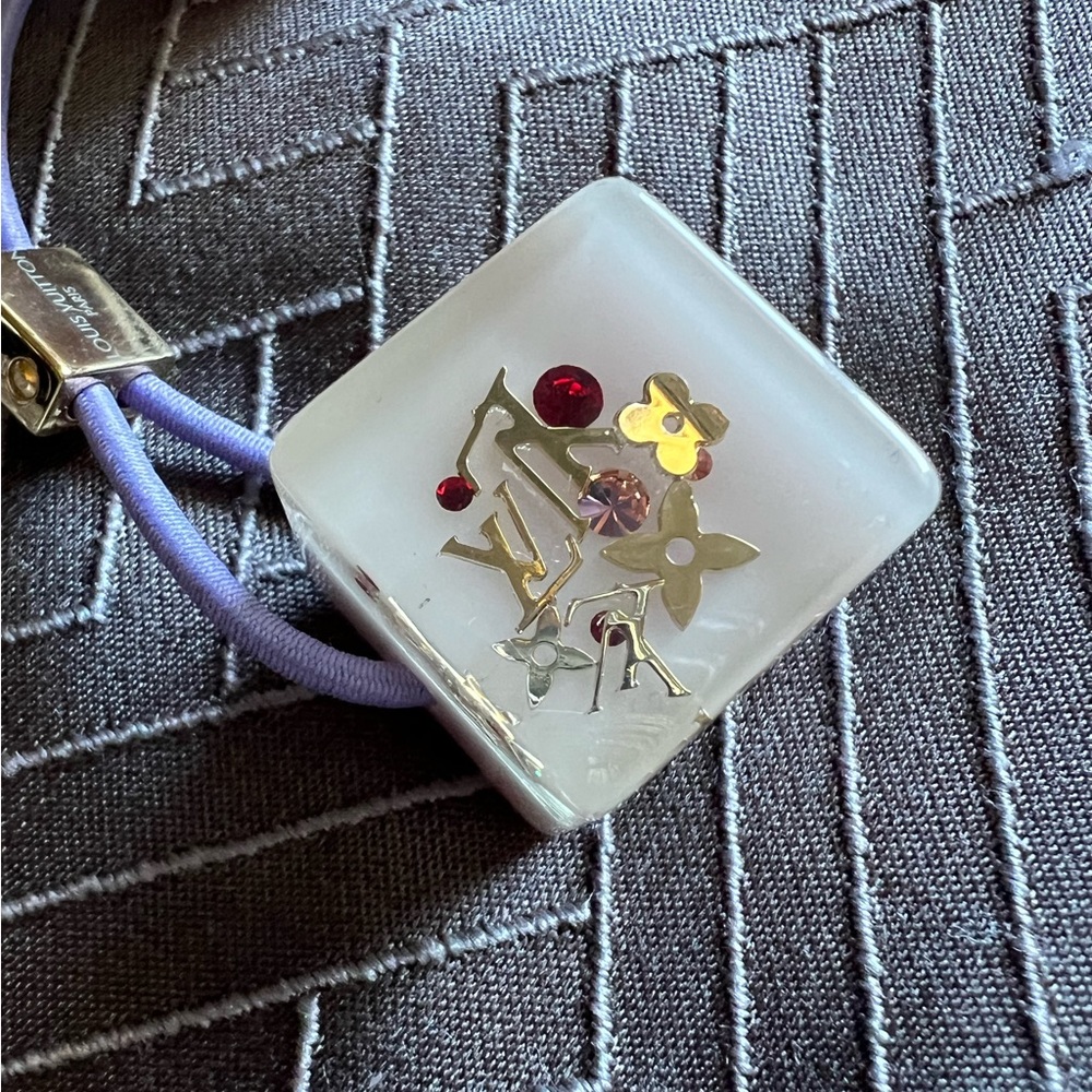 Louis Vuitton Hair Tie - Picture 3 of 8